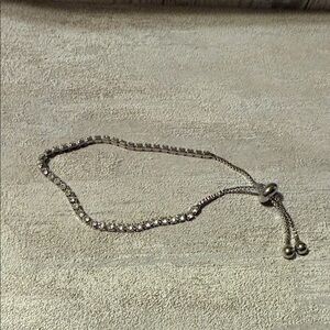 Elegant Silver Bracelet with Sparkling Stones